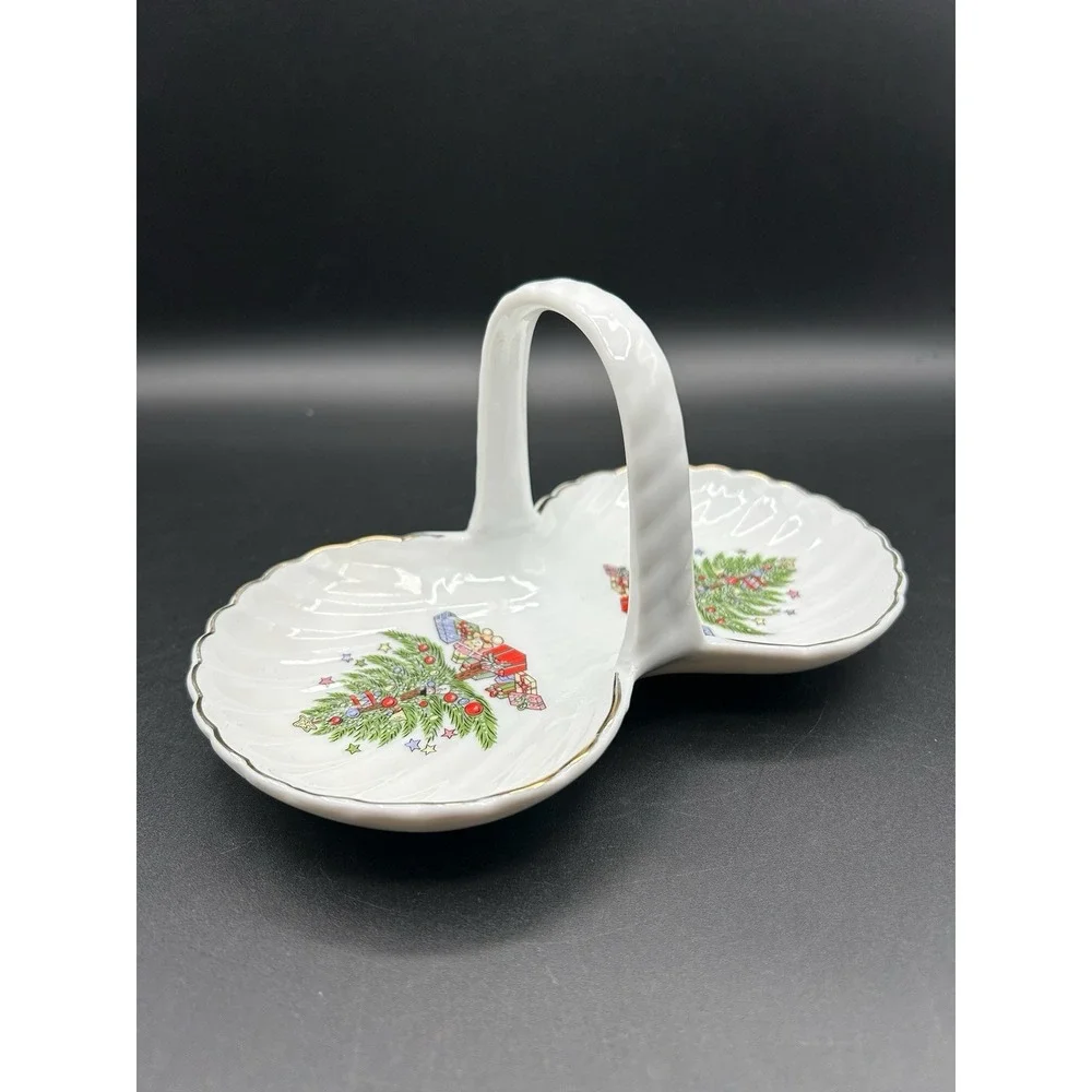 Double Sided Clamshell Handled Candy/Nut Dish Gold Trim Christmas Tree